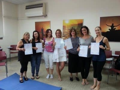 סיום קורס מדריכות לעיסוי תינוקות בללדת ביה"ס סניף רחובות