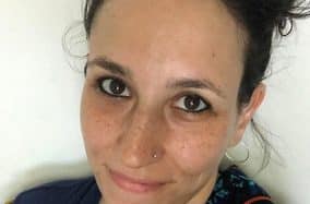 שירה קורן דולה דוברת אנגלית